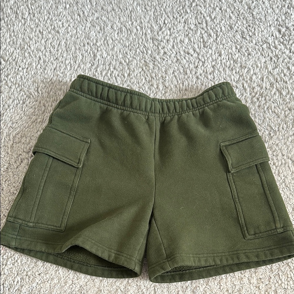Aritzia TNA sweat fleece cargo shorts